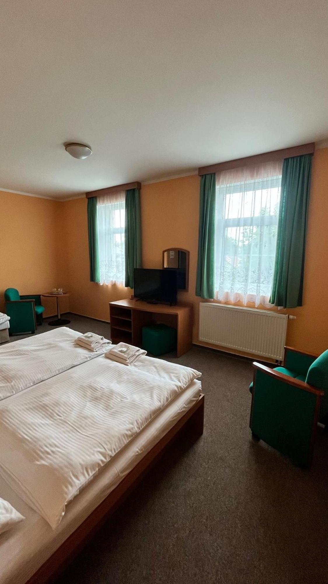 Grandhotel Nový Bor 外观 照片