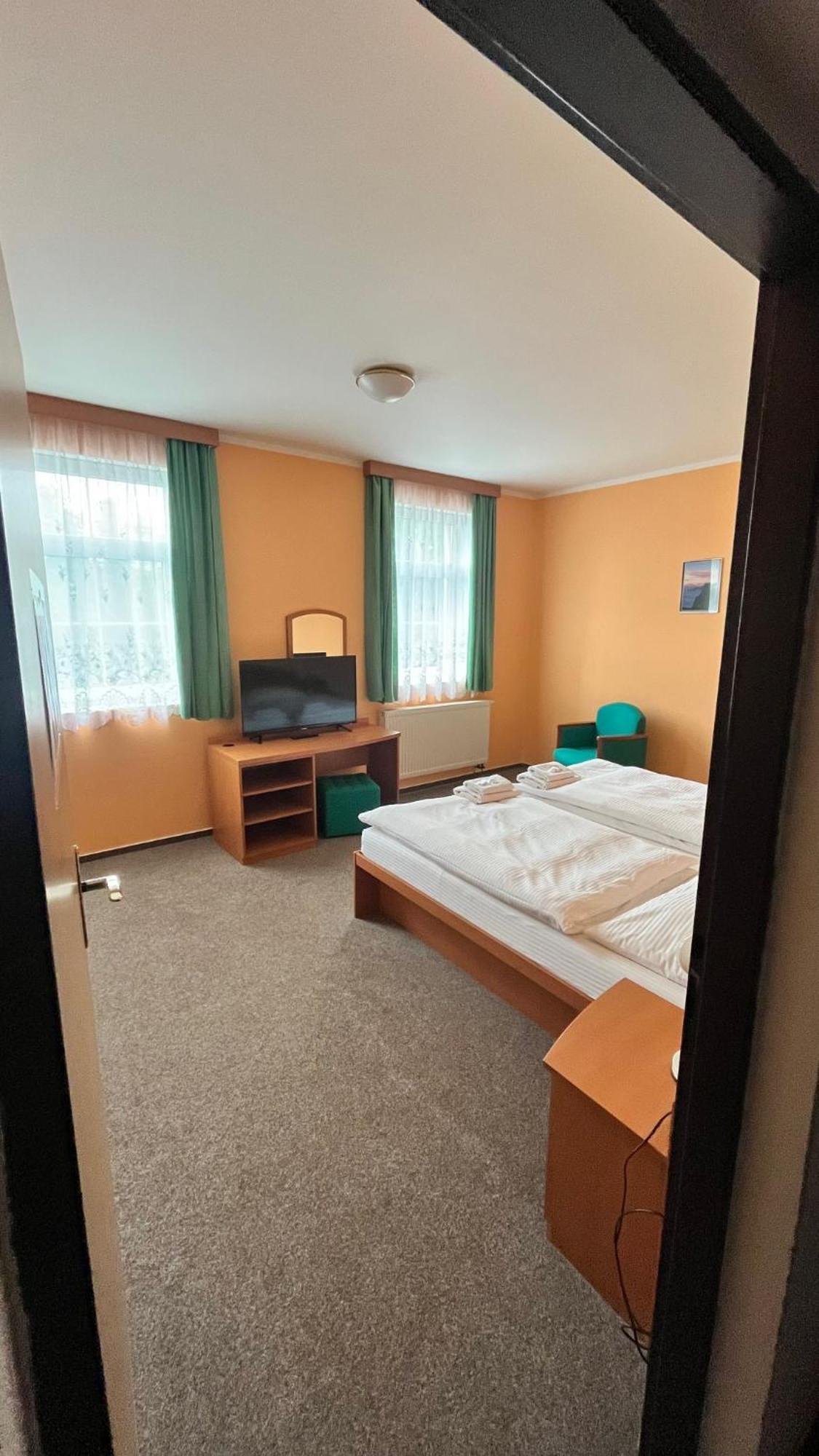 Grandhotel Nový Bor 外观 照片