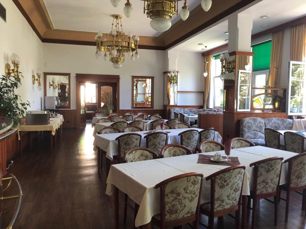Grandhotel Nový Bor 外观 照片