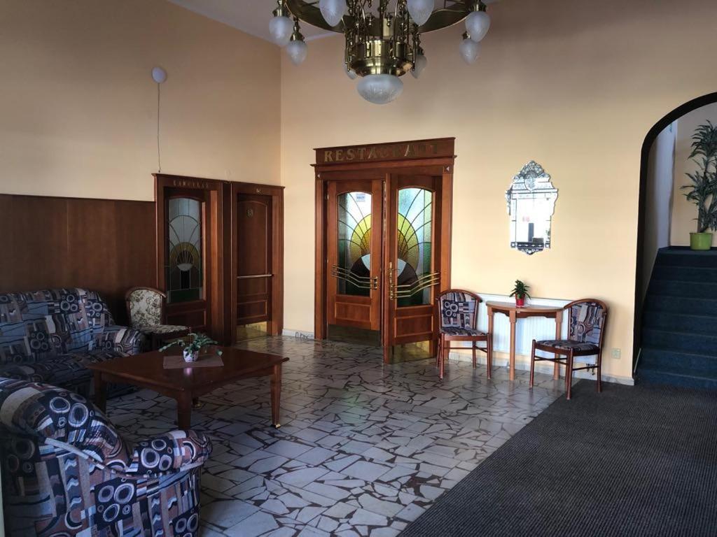 Grandhotel Nový Bor 外观 照片